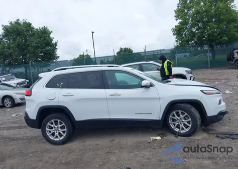 2016 Jeep Cherokee Latitude из США, поврежденный, VIN 1C4PJMCS1GW145779